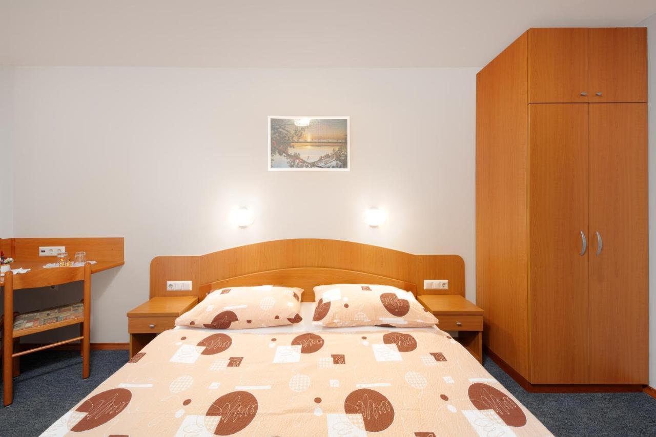 Rooms Sustersic Liubliana Exterior foto