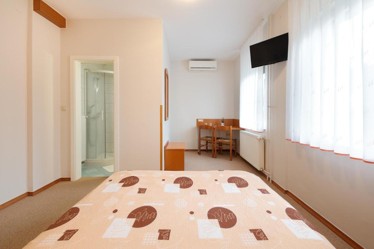 Rooms Sustersic Liubliana Exterior foto