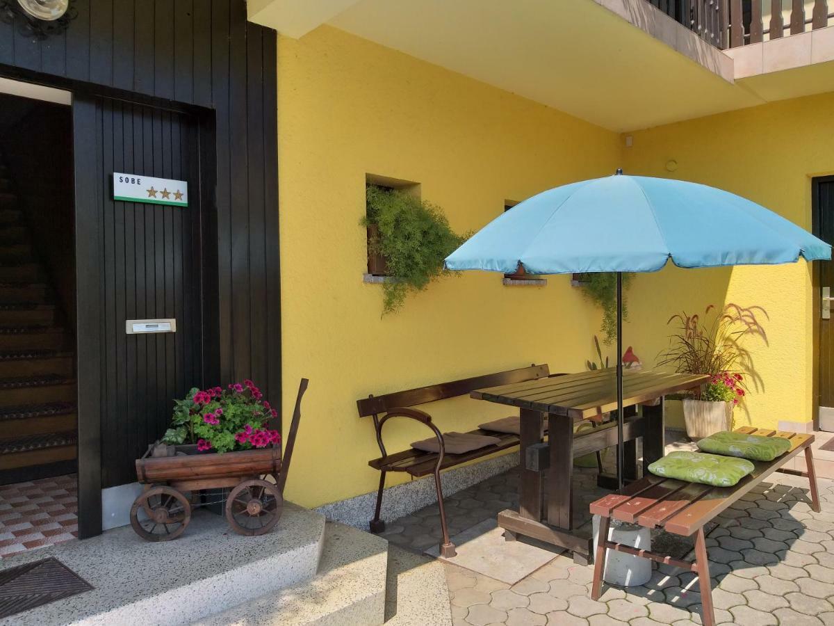 Rooms Sustersic Liubliana Exterior foto